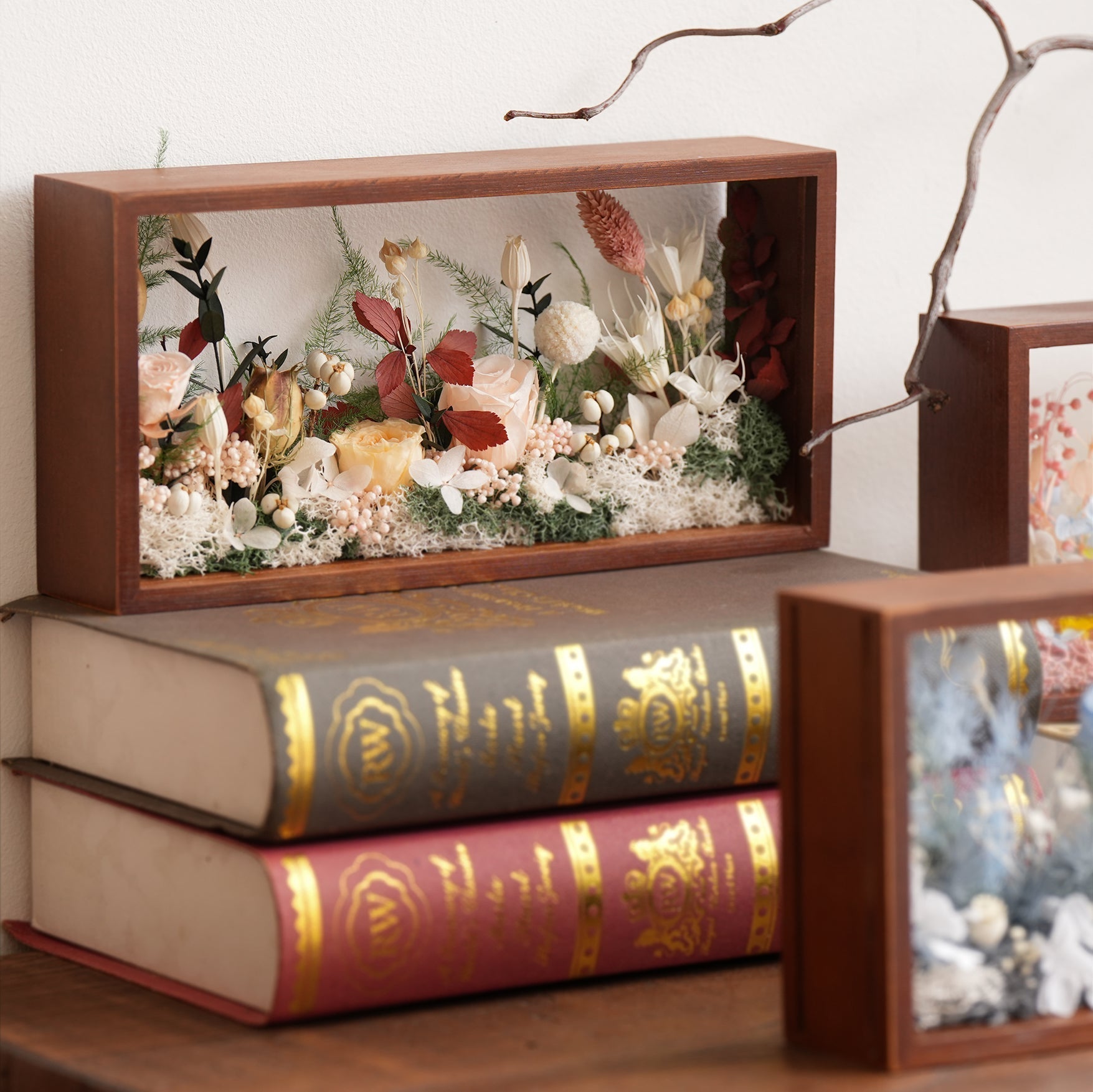 "The Landscape Garden" - Real Preserved Flower Shadow Box (Panoramic Desk Decor)